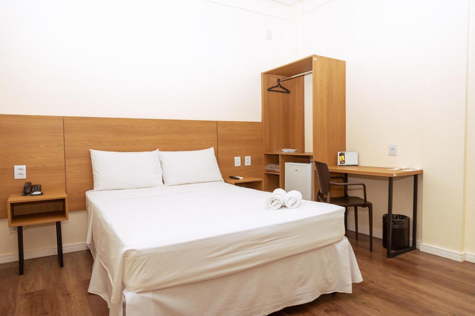 Hotel Equinocios Essential Баркарена Екстер'єр фото